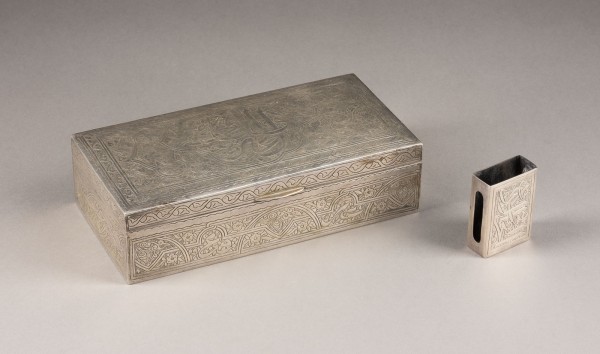 Bild EINE DECKELBOX UND EINE STREICHHOLZSCHACHTEL AUS SILBER