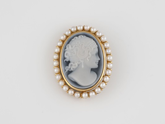 Auction 137<br>BROSCHE