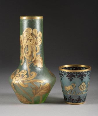 Auktion 137<br>VASE UND BECHER MIT ÄTZDEKOR