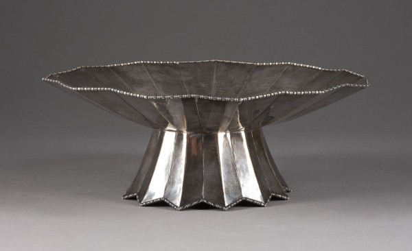 Auction 137<br>SILBERSCHALE IM STILE DER WIENER WERKSTÄTTEN, UM 1920