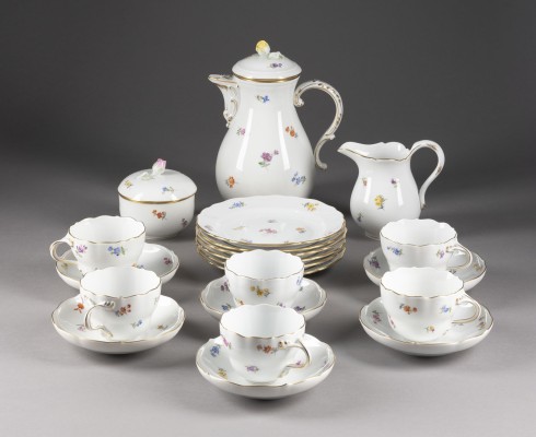 Auktion 137<br>21-TEILIGES KAFFEESERVICE 'STREUBLUMEN'