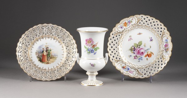 Auction 137<br>KRATERVASE UND ZWEI TELLER