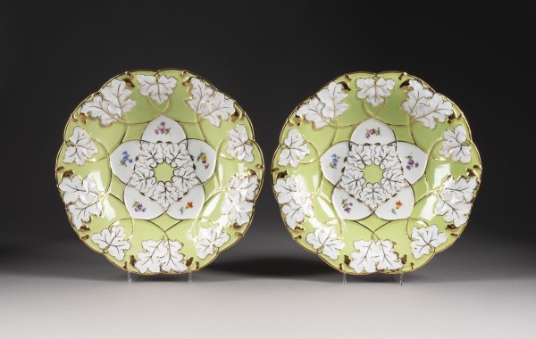 Auction 137<br>PAAR PRUNKSCHALEN