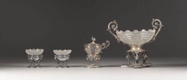 Picture KLASSIZISTISCHE TAZZA UND DREI GEWÜRZSCHÄLCHEN