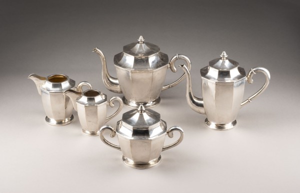 Auction 137<br>5-TEILIGES KAFFEE-/TEE-KERNSTÜCK