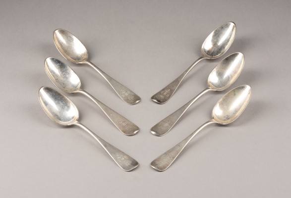 Auction 137<br>SAMMLUNG VON 6 LÖFFELN DES II. UND 19. HUSARENREGIMENTS