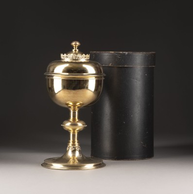Auktion 137<br>SCHLICHTES ZIBORIUM MIT FUTTERAL