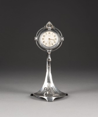 Auction 137<br>JUGENDSTIL-TASCHENUHRSTÄNDER MIT TASCHENUHR