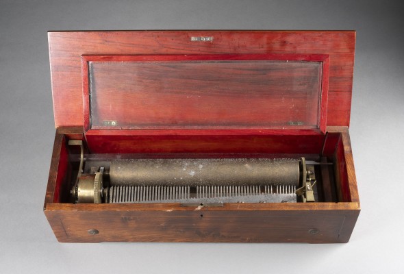 Auction 137<br>WALZENSPIELDOSE