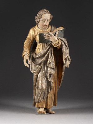 Auction 137<br>APOSTELFIGUR IM BUCH LESEND