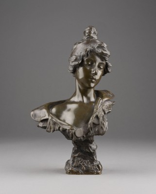 Auktion 137<br>JUGENDSTIL FRAUENBÜSTE 'TRAVIATA'