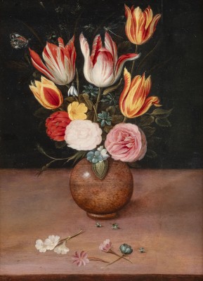 Auktion 137<br>BAUCHIGE TONVASE MIT TULPEN UND ROSEN, UM 1640/50