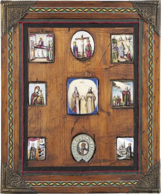 Auktion 138<br>SAMMLUNG VON NEUN FINIFTI MIT AUSGEWÄHLTEN HEILIGEN, GNADENBILDERN DER GOTTESMUTTER UND DER KREUZIGUNG CHRISTI