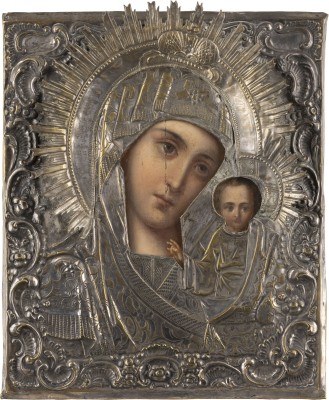 Auktion 138<br>GROSSE IKONE MIT DER GOTTESMUTTER VON KASAN (KASANSKAJA) MIT OKLAD