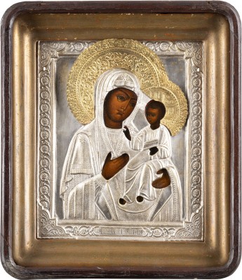 Auction 138<br>IKONE MIT DER GOTTESMUTTER IWERSKAJA MIT OKLAD IM KIOT