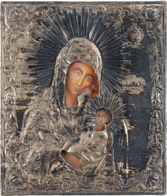 Auction 138<br>DREI IKONEN MIT OKLAD: PAAR HOCHZEITS-IKONEN UND DIE GOTTESMUTTER 'LINDERE MEINEN KUMMER'