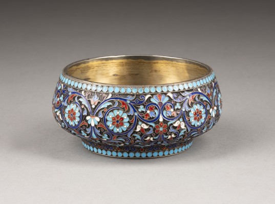Auction 138<br>GROSSE CLOISONNÉ-EMAIL-SCHALE