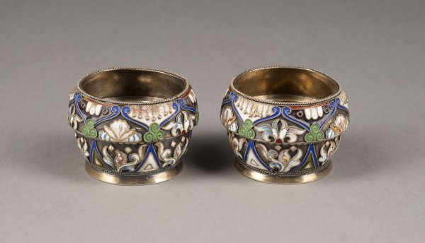 Auction 138<br>PAAR CLOISONNÉ-EMAIL-SALIÈREN