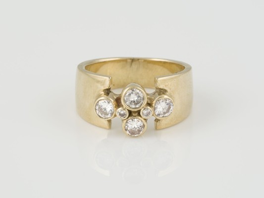 Auction 136<br>RING
