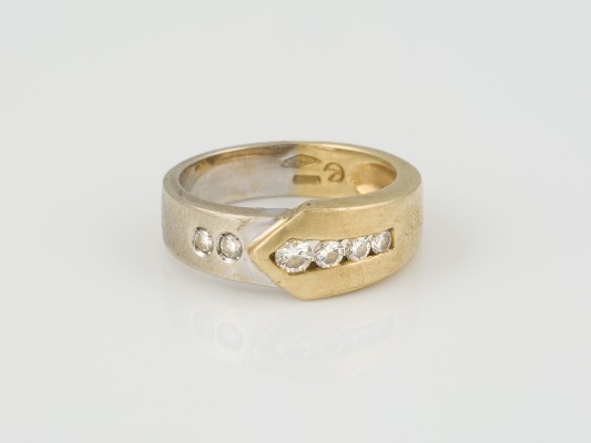 Auction 136<br>RING