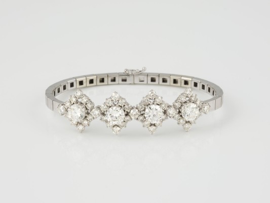 Auction <br>ARMBAND