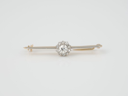 Auction 136<br>BROSCHE