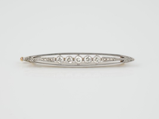 Auction 136<br>BROSCHE