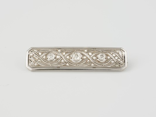 Auction 136<br>BROSCHE