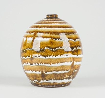 Auktion 140<br>VASE MIT LAUFGLASUR
