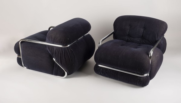 Auktion 140<br>ZWEI LOUNGE SESSEL VON MARIO SABOT