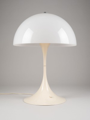 Auction 140<br>TISCHLEUCHTE MODELL '23430 - PANTHELLA' ERSTE AUSFÜHRUNG
