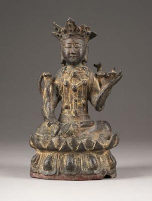 Auction 139<br>A BRONZE SEATED FIGURE OF A BODHISATTVA