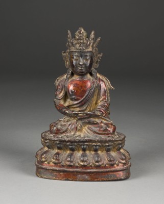 Auktion 139<br>EINE LACKIERTE SITZENDE FIGUR DES AMITAYUS AUS BRONZE