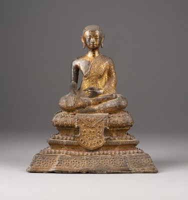 Auktion 139<br>EINE VERGOLDETE SITZENDE FIGUR VON BUDDHA AUS BRONZE
