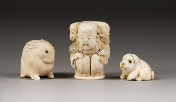 Bild EIN STOCKGRIFF UND ZWEI NETSUKE