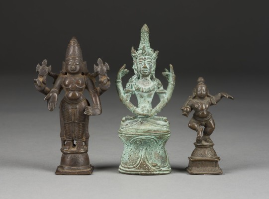 Bild DREI FIGUREN VON GOTTHEITEN AUS BRONZE