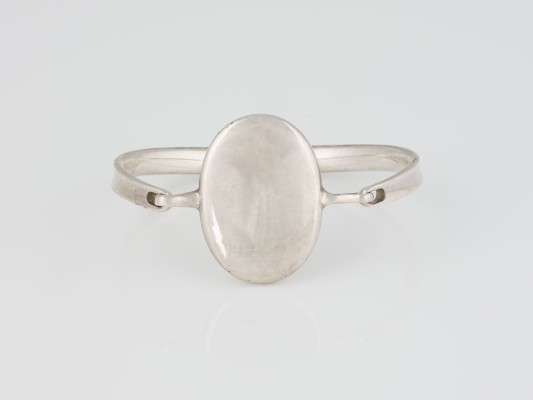 Auction 141<br>ARMREIF 'GEORG JENSEN' MODELL 230