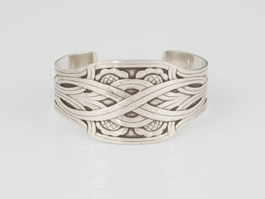 Auction 141<br>ARMREIF 'GEORG JENSEN' MODELL 55