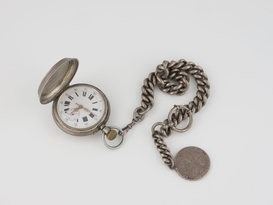 Auction 141<br>TASCHENUHR