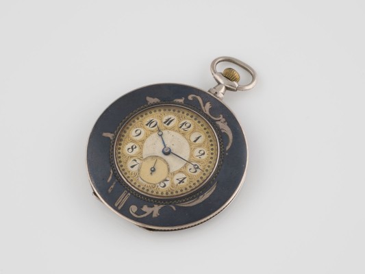 Auction 141<br>TASCHENUHR