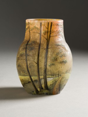 Auction 141<br>JUGENDSTIL-VASE MIT WALDLANDSCHAFT