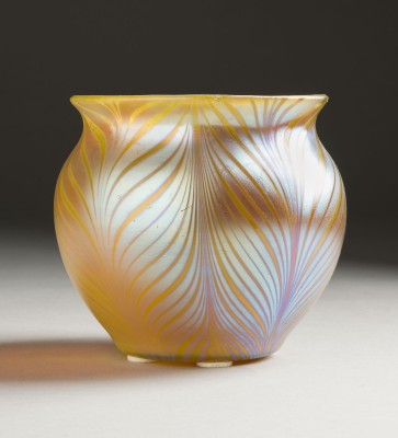Auction 141<br>VASE 'PHÄNOMEN'