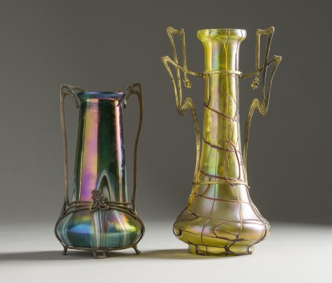 Auktion 141<br>ZWEI JUGENDSTIL-VASEN MIT MONTIERUNG