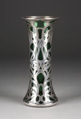 Auktion 141<br>RANKENVERZIERTE ART NOUVEAU-VASE