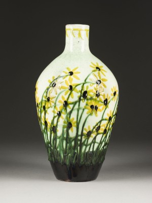 Auktion 141<br>VASE MIT STERNBLUMEN