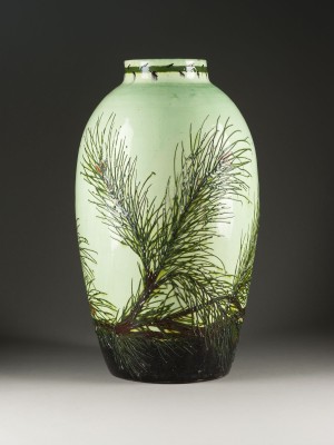Auction 141<br>BODENVASE MIT KIEFERZWEIGEN
