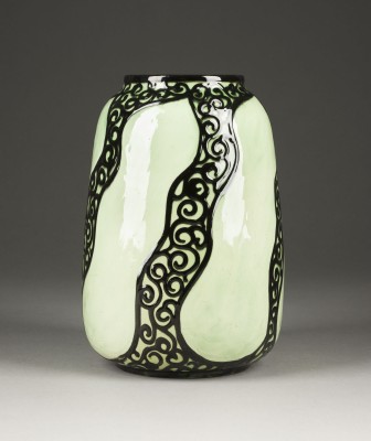 Auktion 141<br>VASE MIT SPIRALORNAMENT