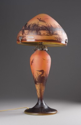 Auktion 141<br>TISCHLAMPE MIT SEELANDSCHAFT