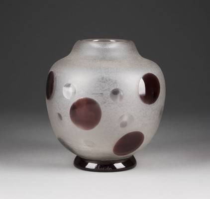 Auktion 141<br>KUGELIGE VASE 'PIERROT'