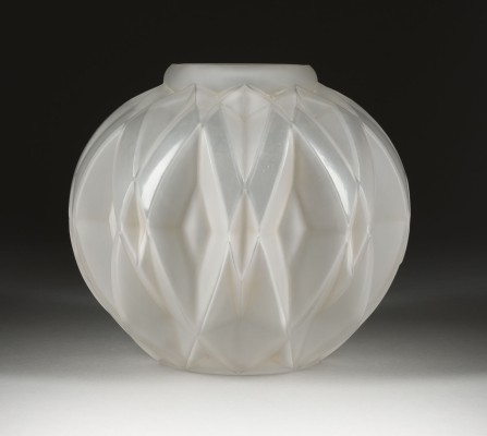 Auction 141<br>ART-DÉCO-VASE